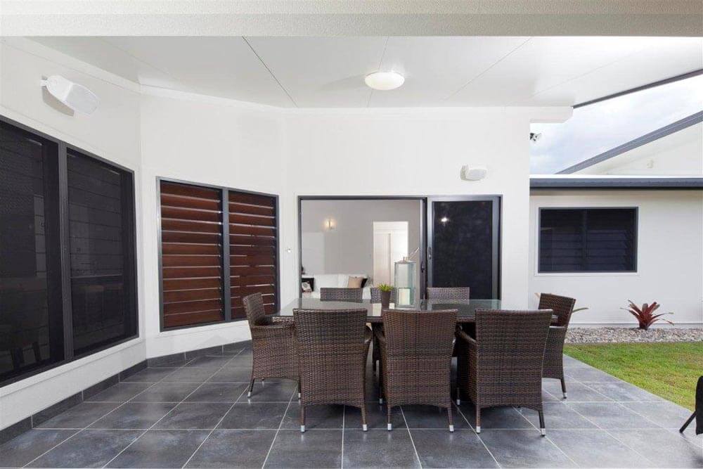 The Energy Benefits of Screens on Altair Louvres