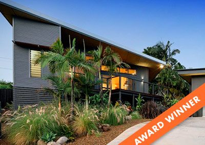Glasshouse Mountains Residence Enjoys Tranquil Views & Ventilation