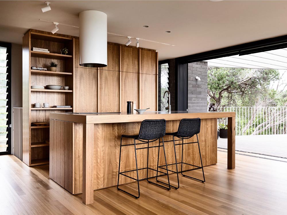 Sorrento House 1980s Breezy Beach House Renovation Australia