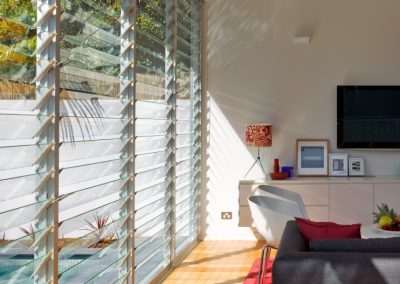 Manfredini Coogee home with Breezway Louvres