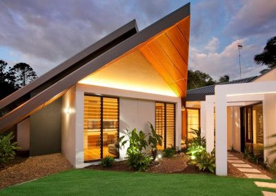 Front view of Sunshine Villa using Breezway Louvres