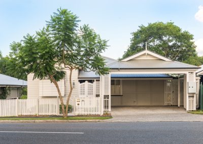 Front view of cottage in red hill