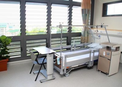 Breezway Louvres open to provide ventilation to patients in hospital beds