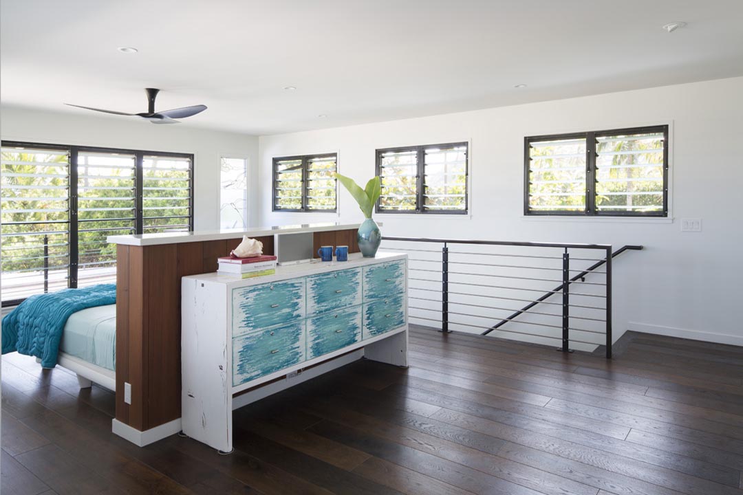 Master bedroom with multiple breezway louvres for fresh ventilation