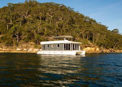 Mothership with Breezway louvres on lake