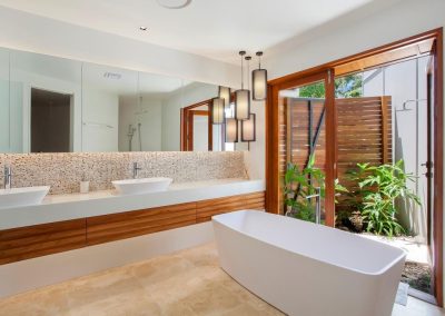 Sunshine Villa Bathroom