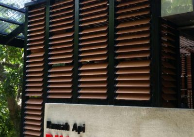 Timber blades provide shading and energy benefits in Adorn Lighthouse