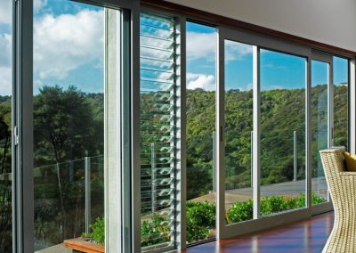 Waiheke home with Breezway Louvres