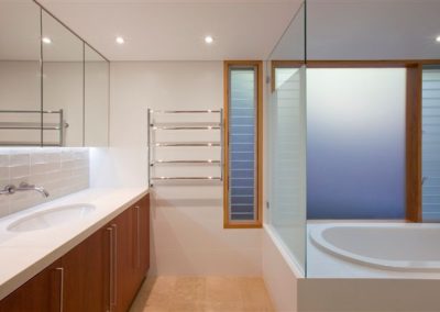 Breezway Louvres in bathroom allow steam to escape