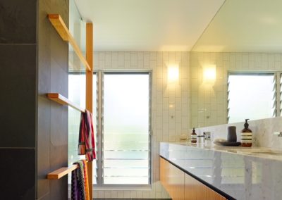 Glenwood St Residence bathroom with Breezway Louvres