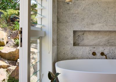 DAA Mangawhai bathroom featuring breezway louvres for ventilation