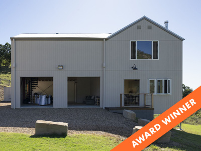 Gilladin – Naturally Ventilated Off-Grid Farm Workshop House