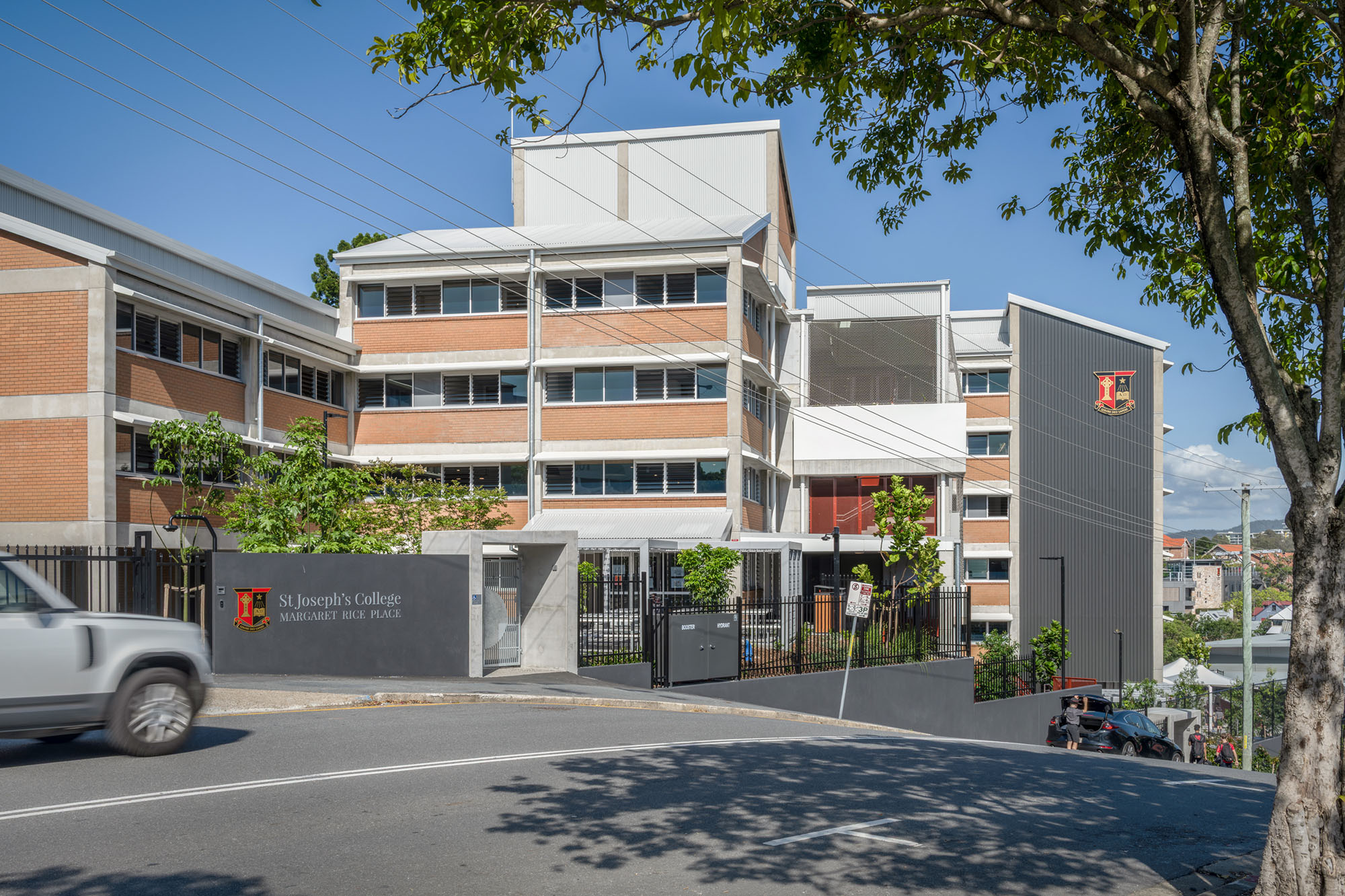 DAA Mangawhai home featuring breezway louvres overlooking pool